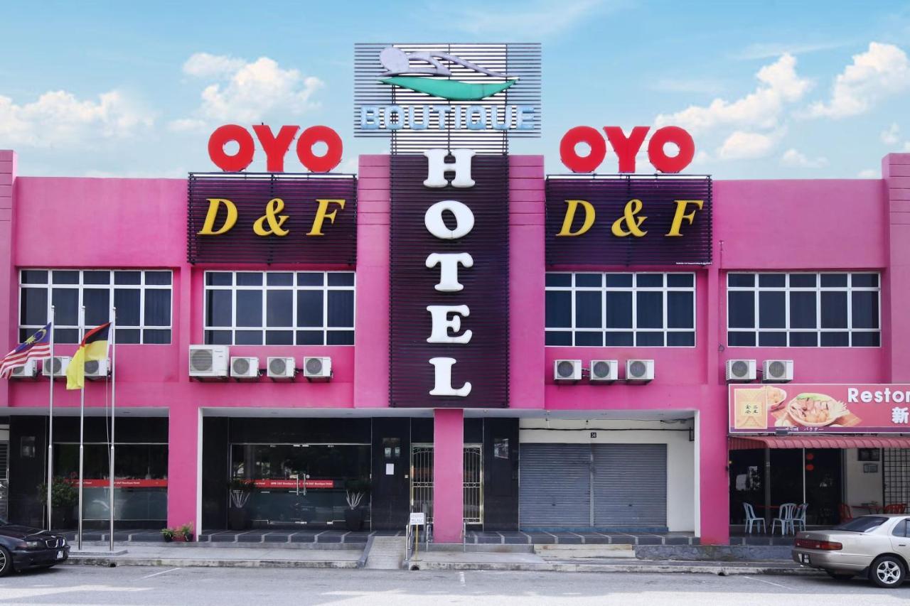 Oyo 498 D&F Boutique Hotel Senawang Серембан Екстериор снимка