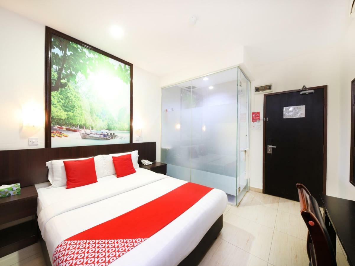 Oyo 498 D&F Boutique Hotel Senawang Серембан Екстериор снимка