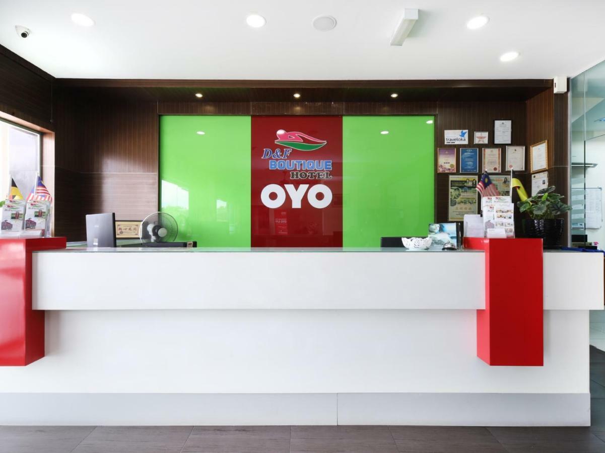 Oyo 498 D&F Boutique Hotel Senawang Серембан Екстериор снимка