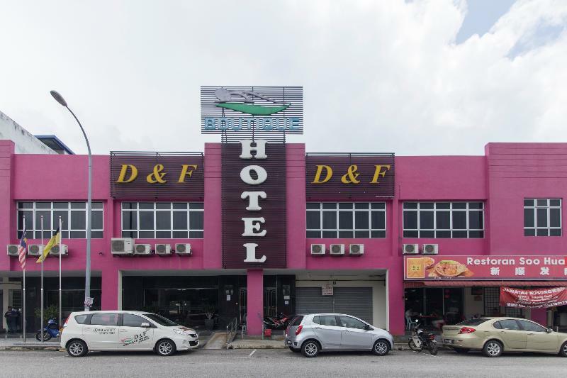 Oyo 498 D&F Boutique Hotel Senawang Серембан Екстериор снимка