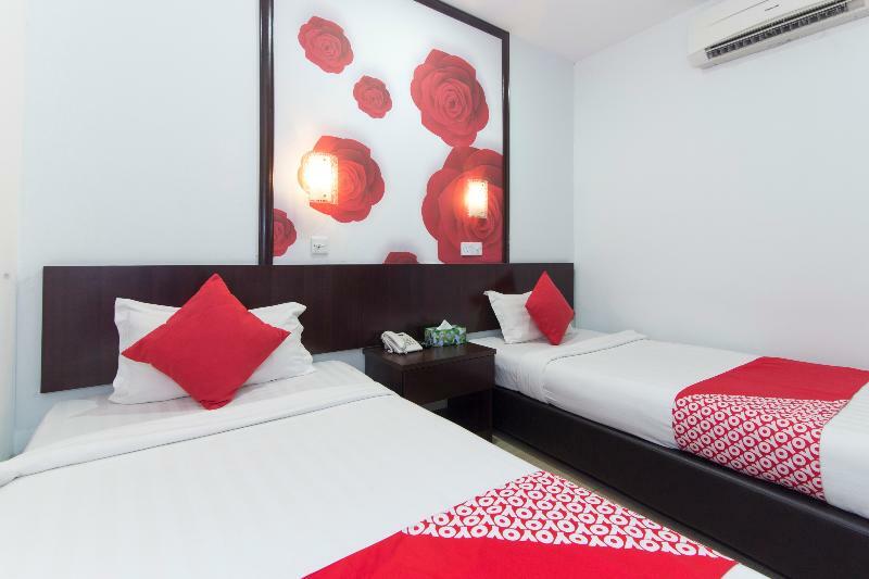 Oyo 498 D&F Boutique Hotel Senawang Серембан Екстериор снимка